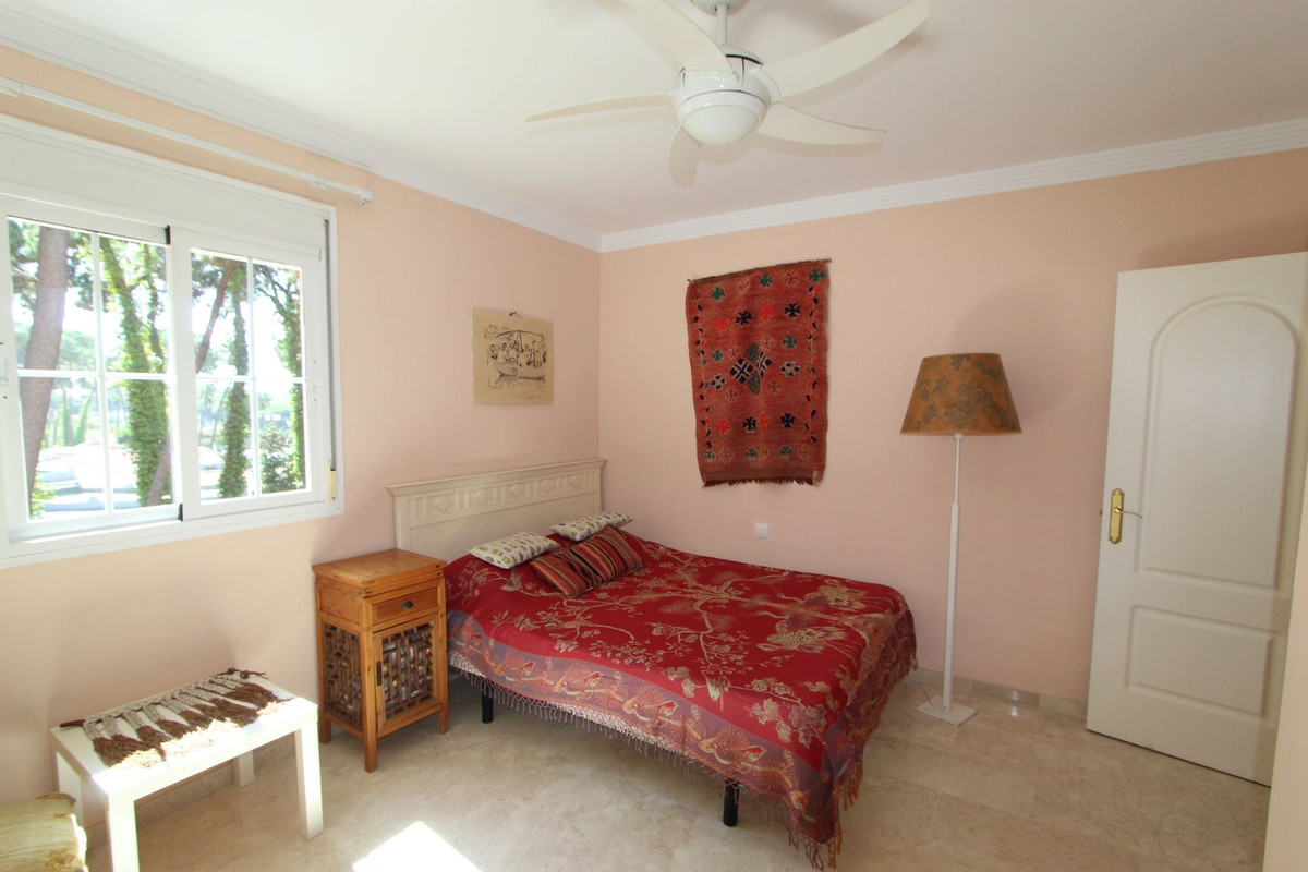 Penthouse for sale in Elviria | 2 bedrooms H5115484