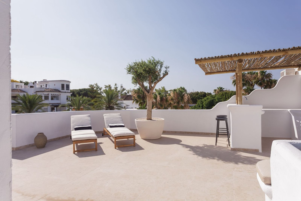 Penthouse te koop in Elviria | 4 slaapkamers H5116210