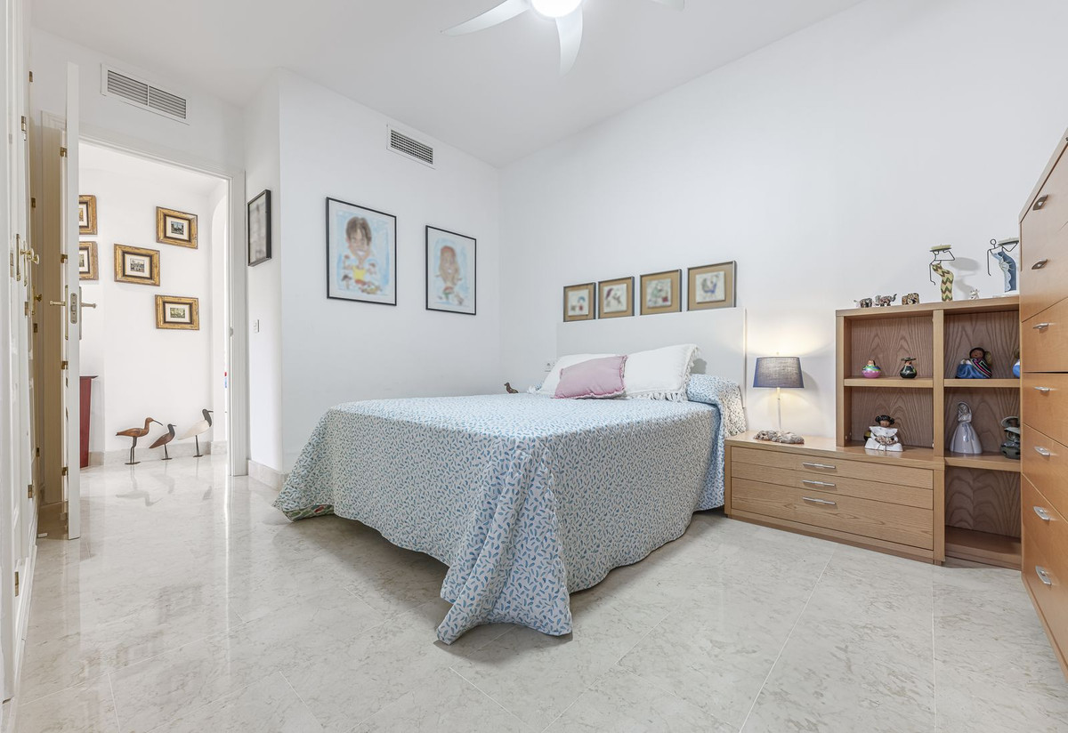 Appartement te koop in Elviria | 3 slaapkamers H5117932