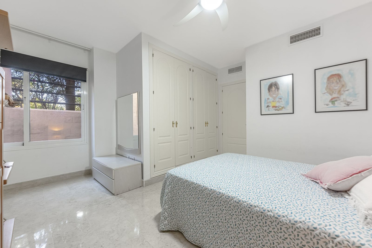 Appartement te koop in Elviria | 3 slaapkamers H5117932