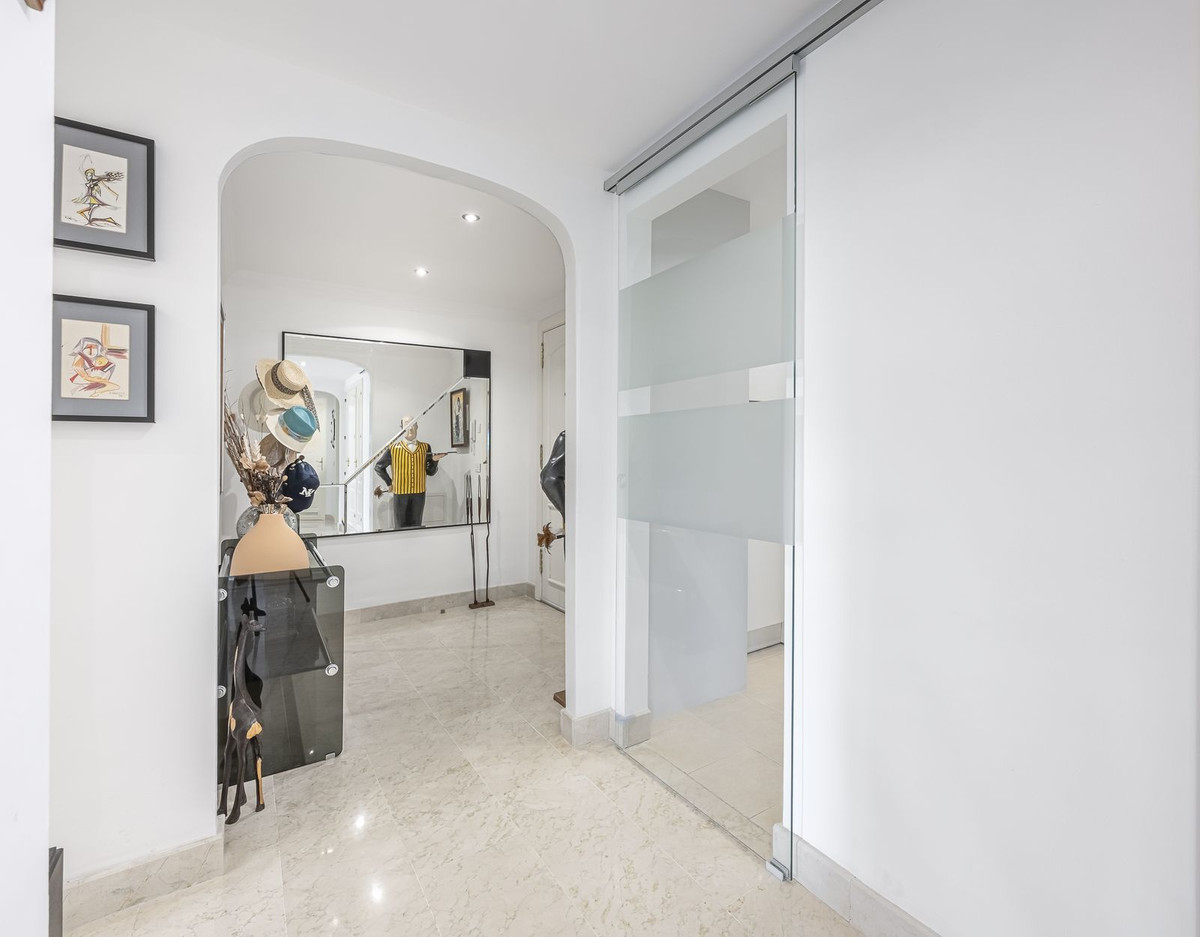 Appartement te koop in Elviria | 3 slaapkamers H5117932