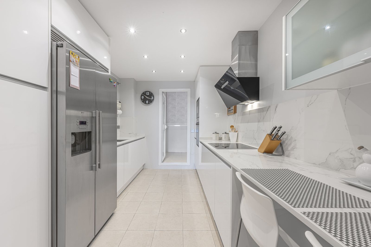 Appartement te koop in Elviria | 3 slaapkamers H5117932