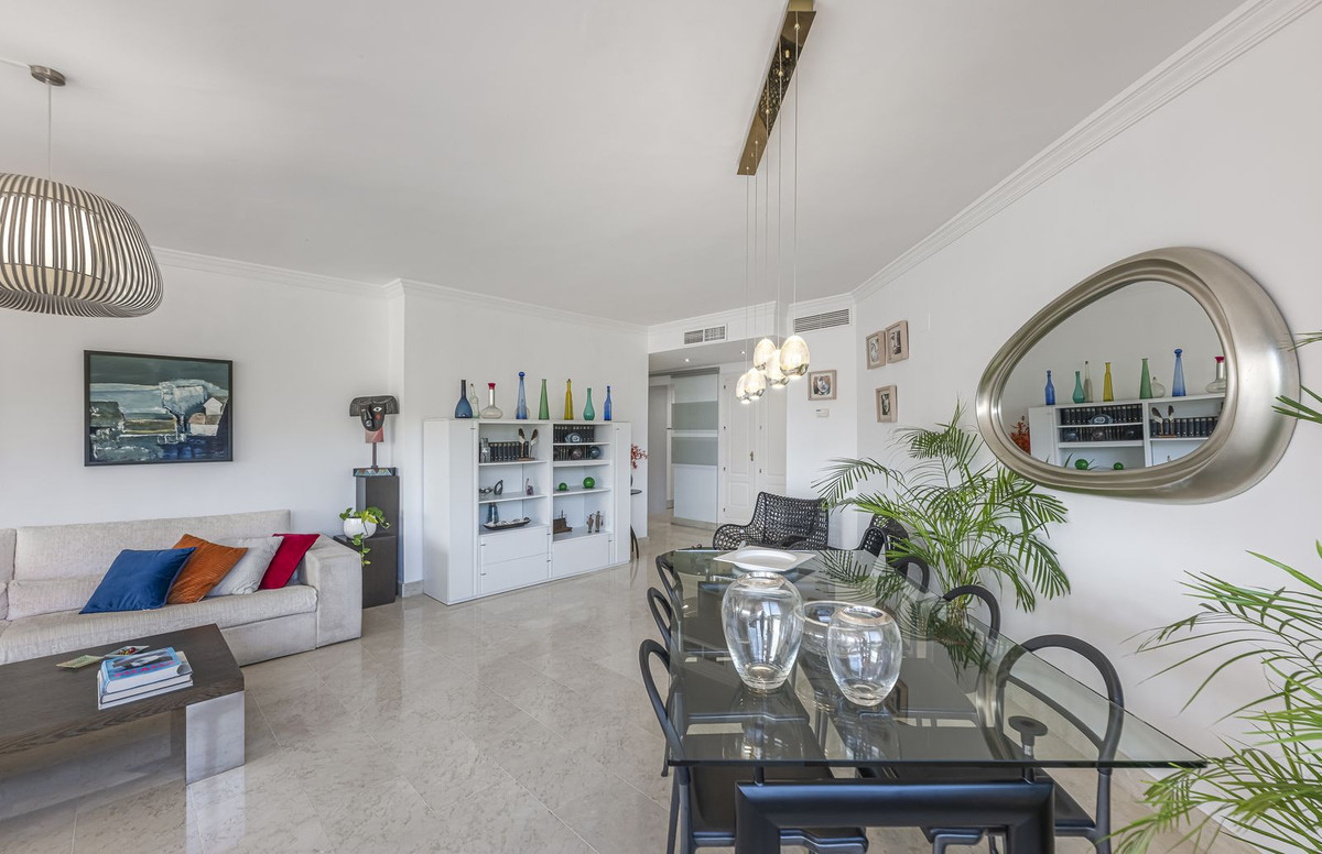 Appartement te koop in Elviria | 3 slaapkamers H5117932