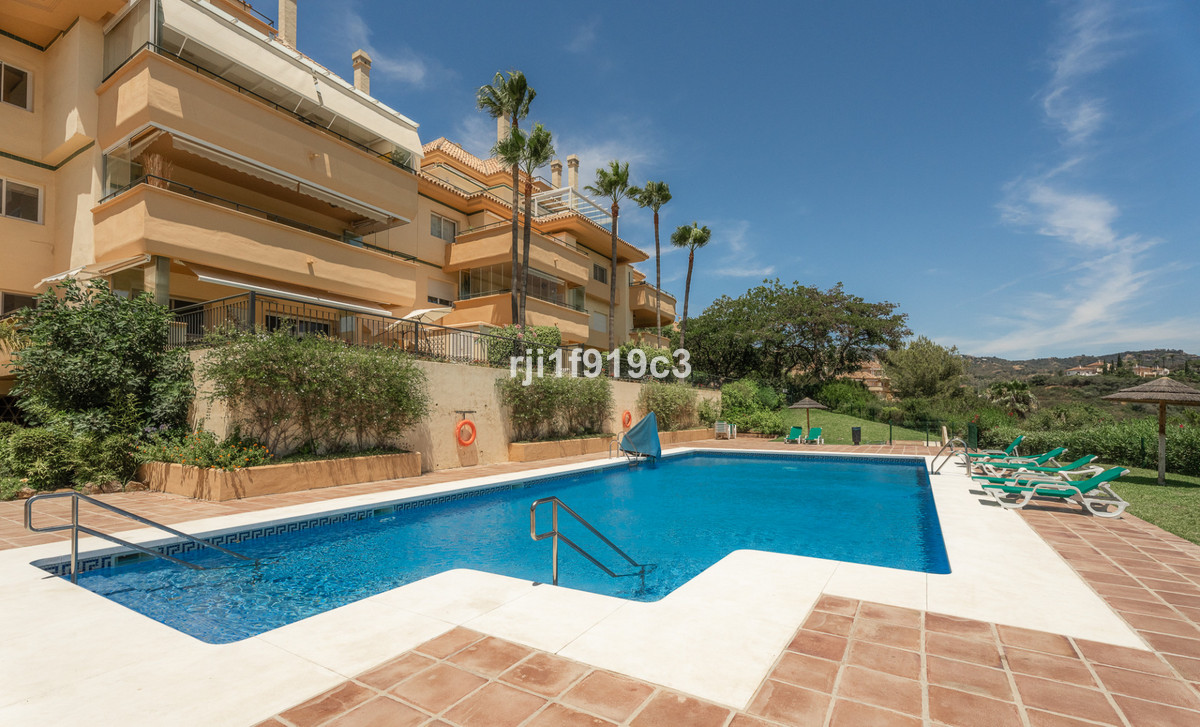 Appartement te koop in Elviria | 3 slaapkamers H5124259