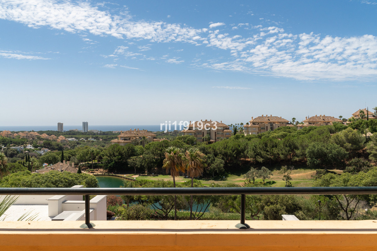 Appartement te koop in Elviria | 3 slaapkamers H5124259