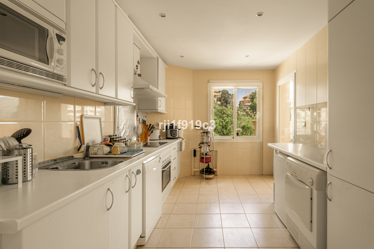 Appartement te koop in Elviria | 3 slaapkamers H5124259