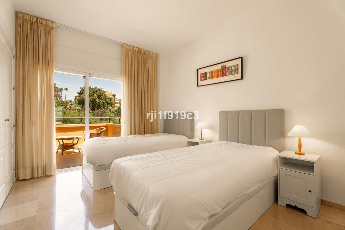 Appartement te koop in Elviria | 3 slaapkamers H5124259