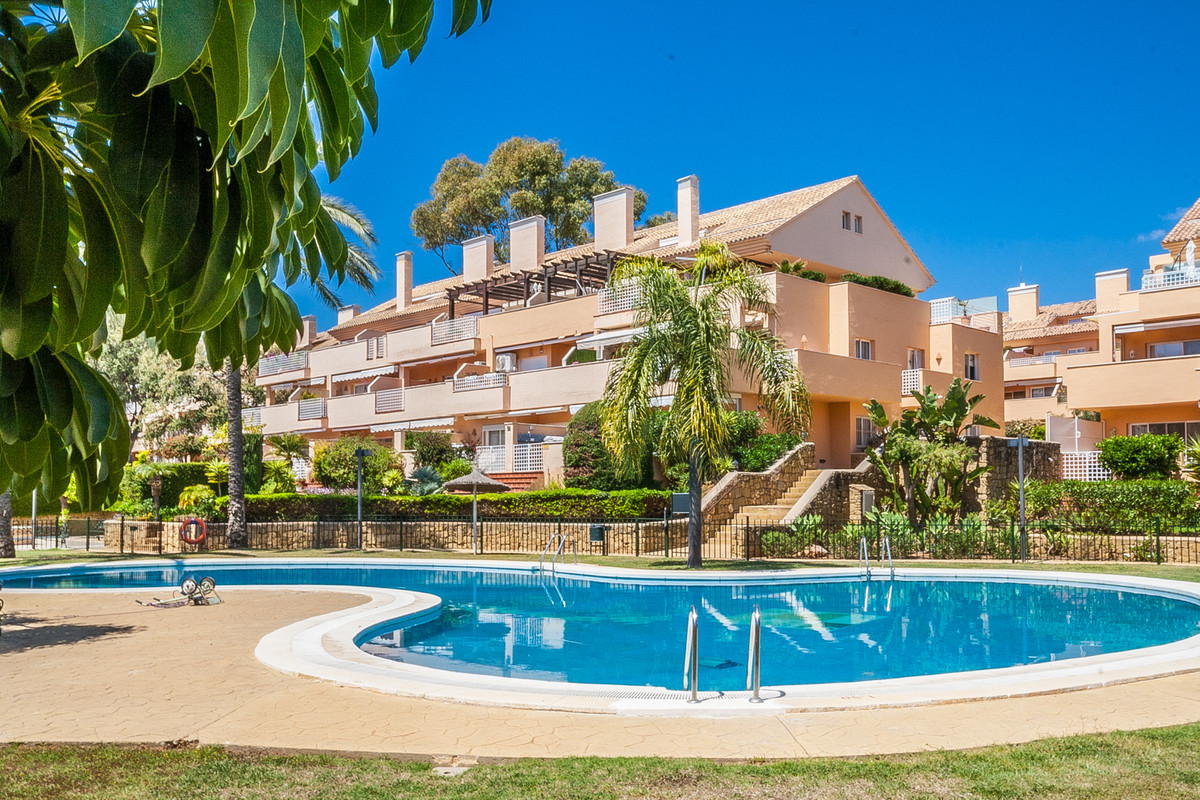Appartement te koop in Elviria | 3 slaapkamers H5125981