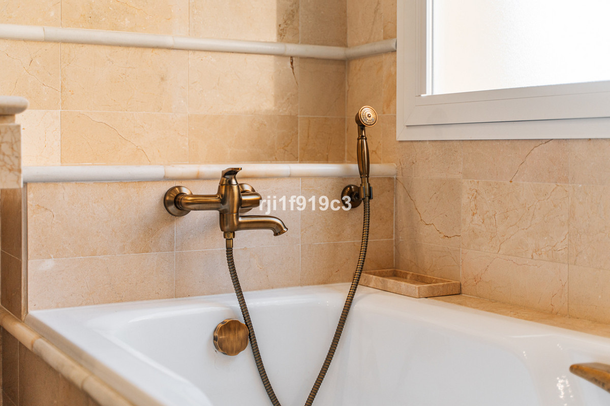 Appartement te koop in Elviria | 3 slaapkamers H5129218