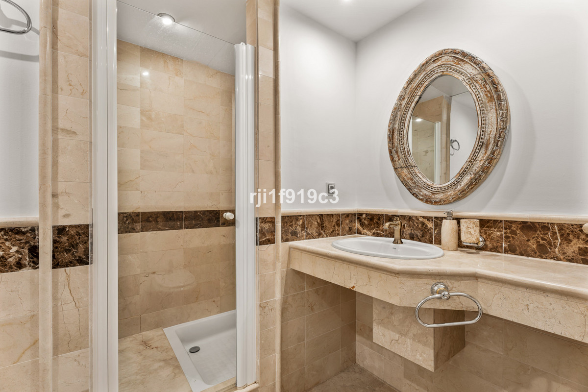 Appartement te koop in Elviria | 3 slaapkamers H5129218