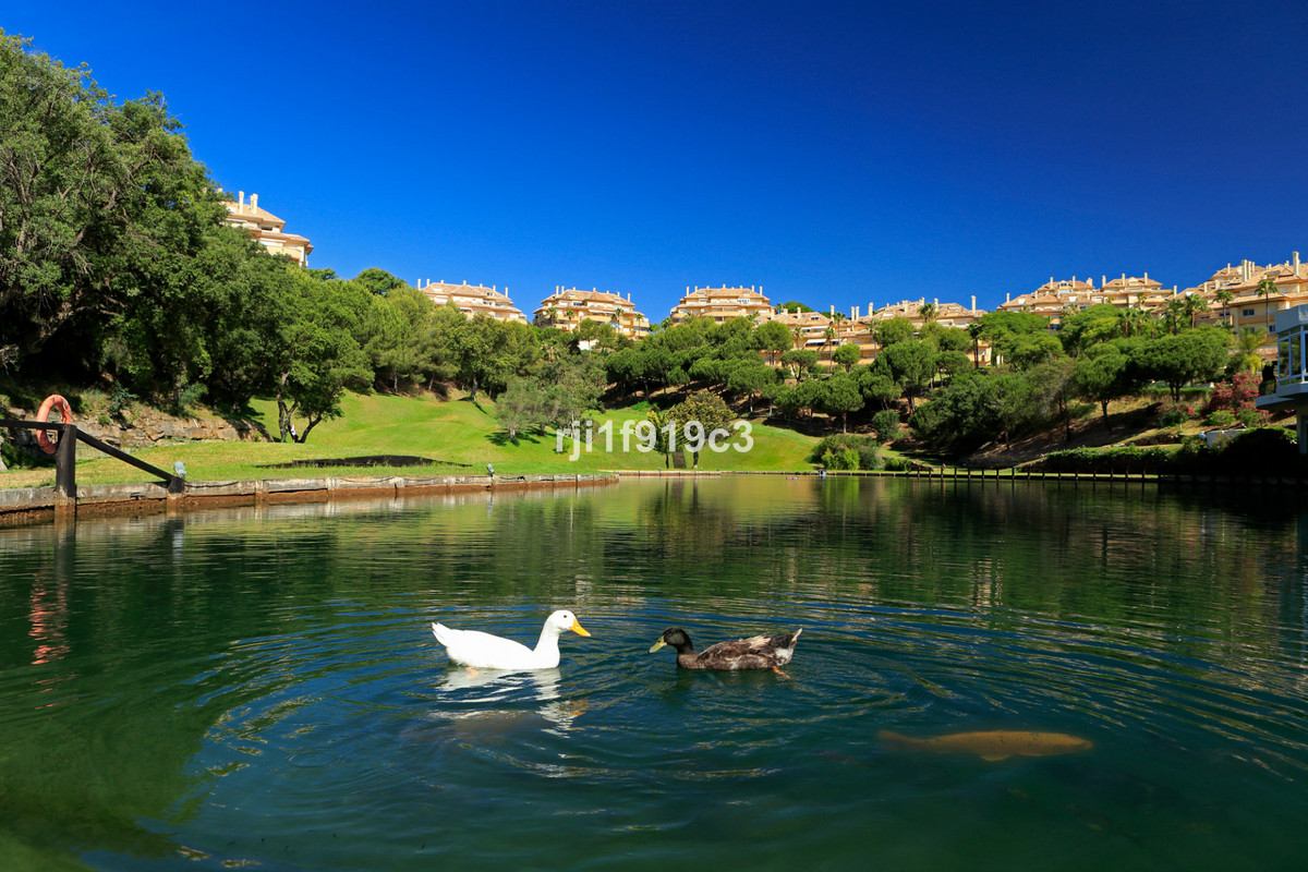 Appartement te koop in Elviria | 3 slaapkamers H5129218