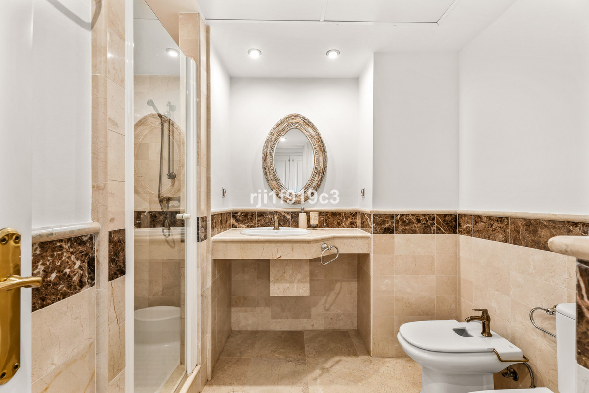 Appartement te koop in Elviria | 3 slaapkamers H5129218
