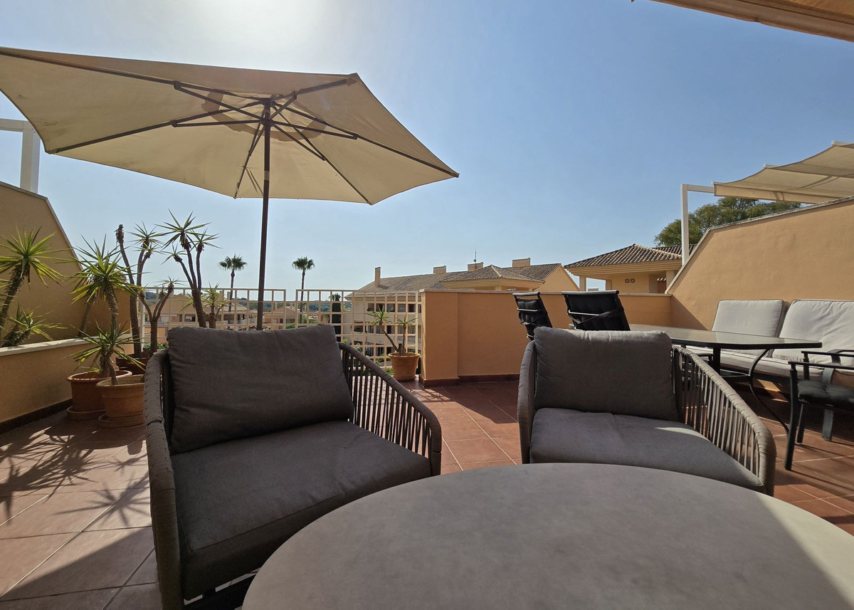 Penthouse te koop in Elviria | 2 slaapkamers H5136586