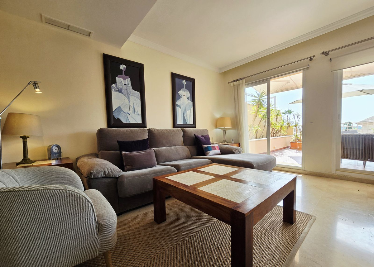 Penthouse te koop in Elviria | 2 slaapkamers H5136586