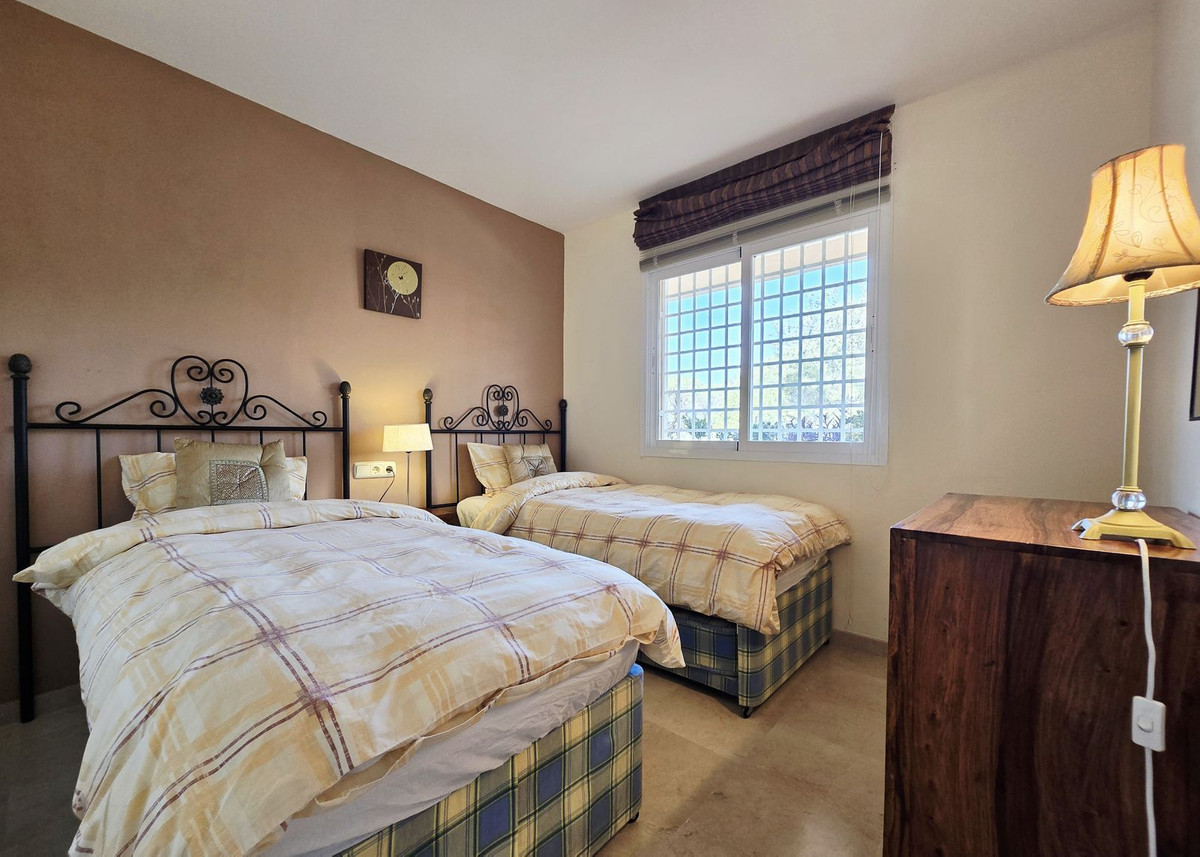 Penthouse te koop in Elviria | 2 slaapkamers H5136586