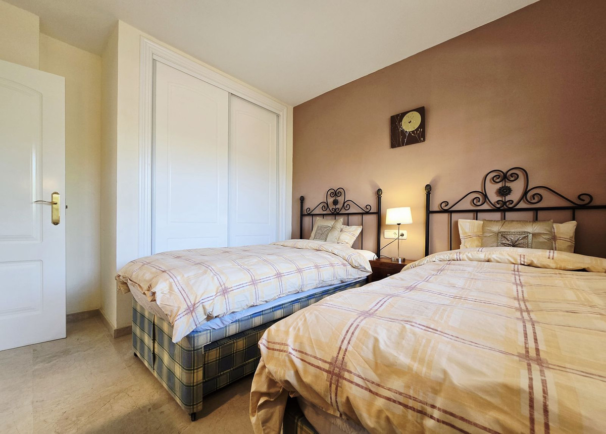 Penthouse te koop in Elviria | 2 slaapkamers H5136586