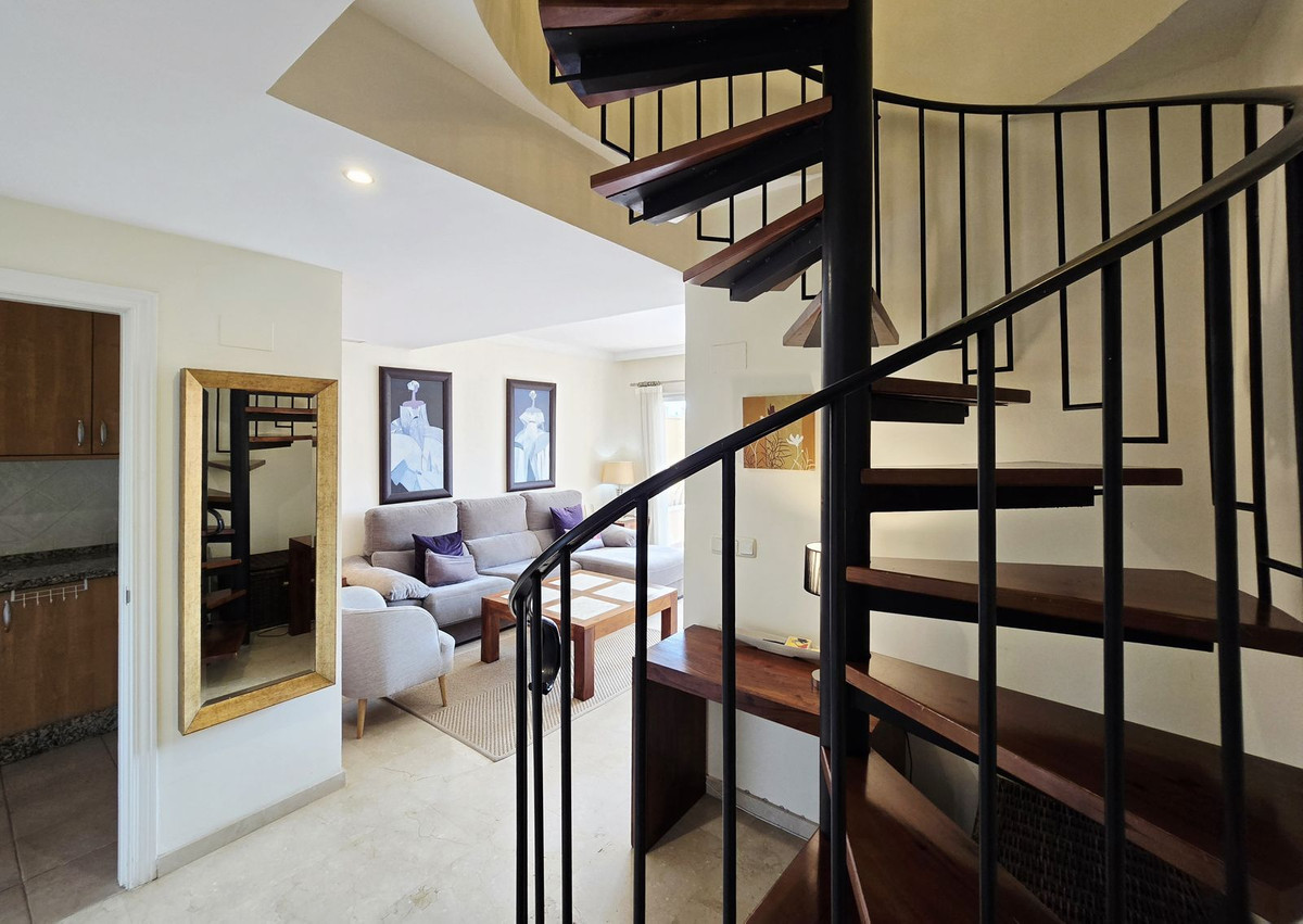 Penthouse te koop in Elviria | 2 slaapkamers H5136586