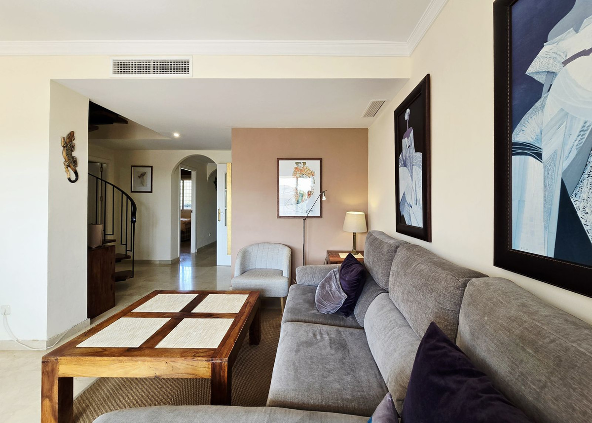 Penthouse te koop in Elviria | 2 slaapkamers H5136586