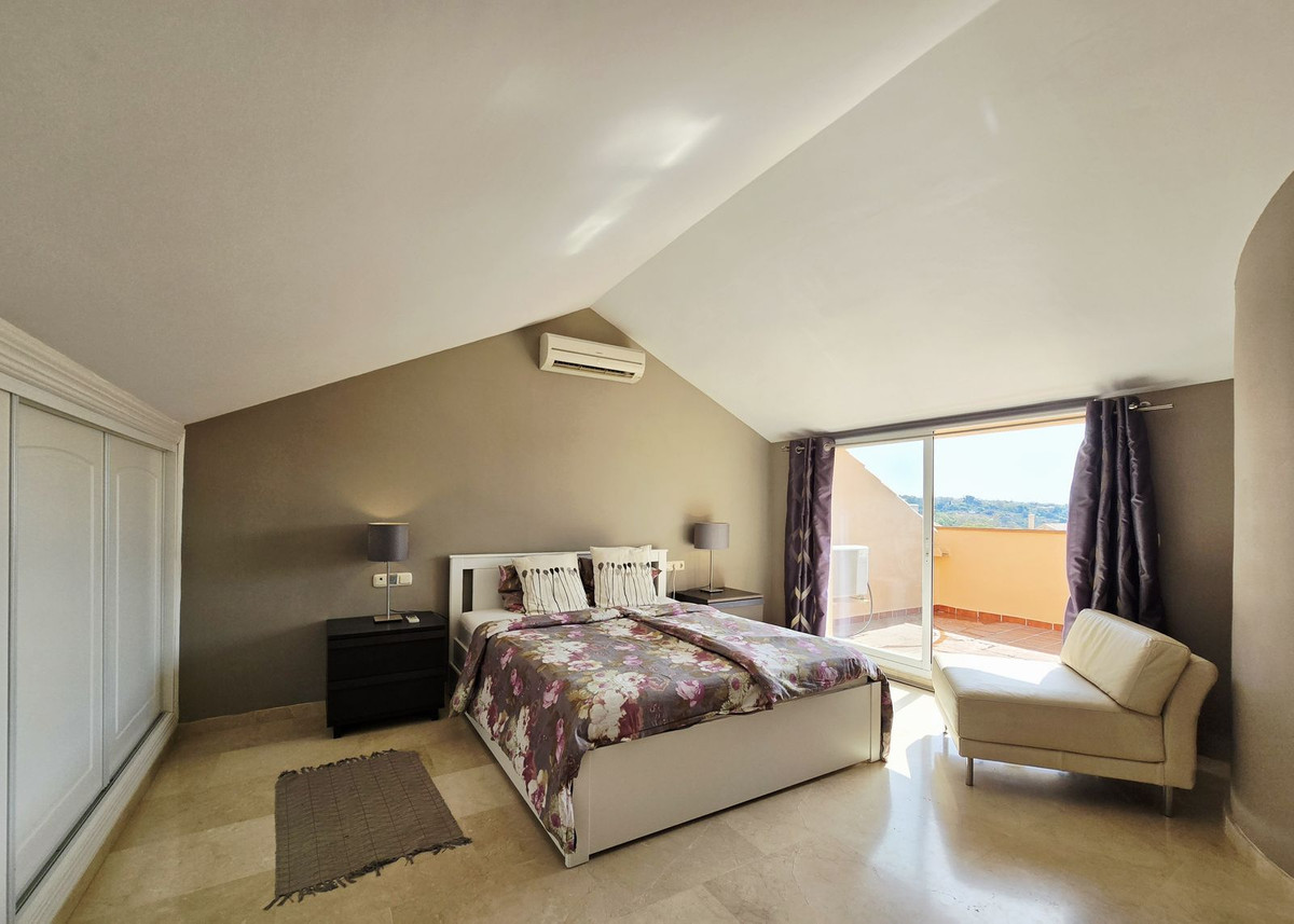 Penthouse te koop in Elviria | 2 slaapkamers H5136586