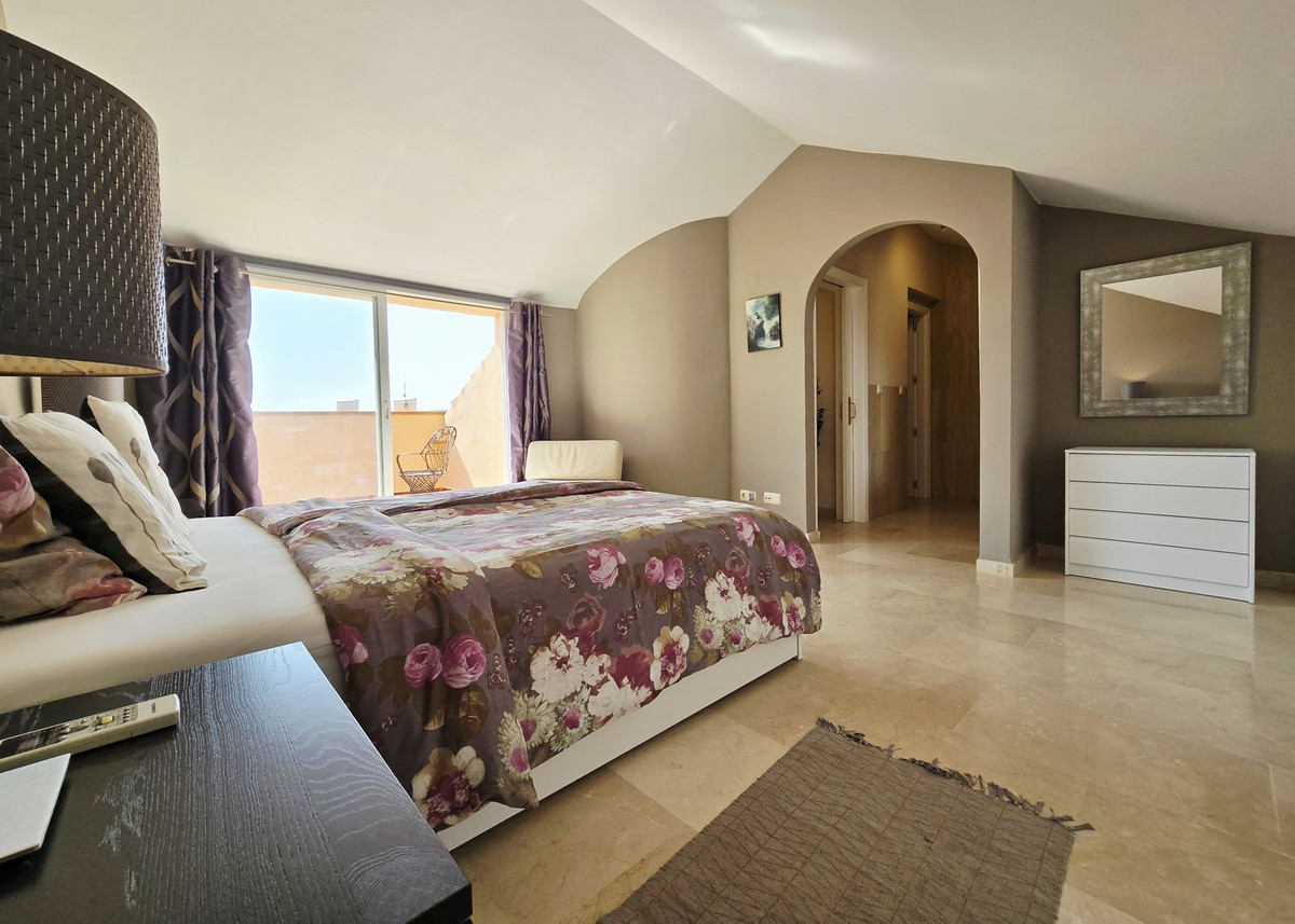Penthouse te koop in Elviria | 2 slaapkamers H5136586