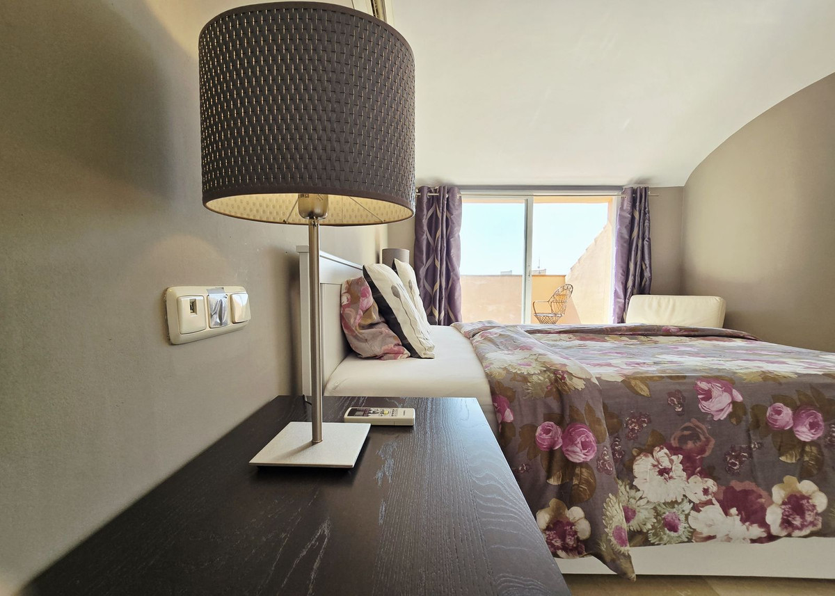 Penthouse te koop in Elviria | 2 slaapkamers H5136586