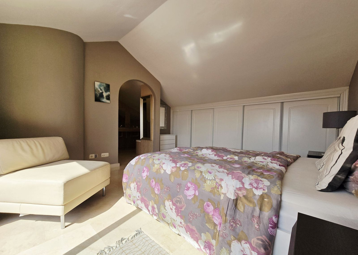 Penthouse te koop in Elviria | 2 slaapkamers H5136586