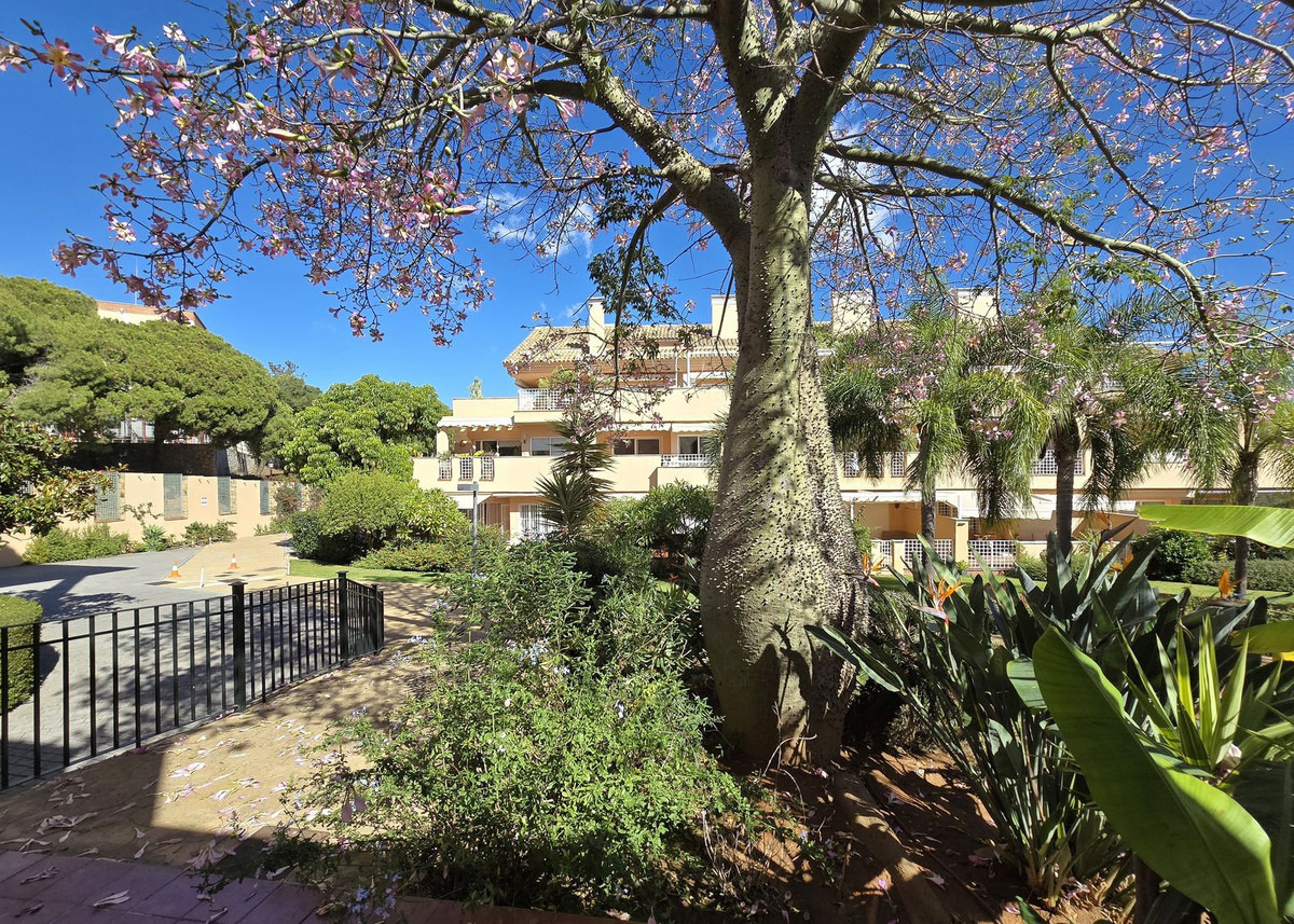 Penthouse te koop in Elviria | 2 slaapkamers H5136586
