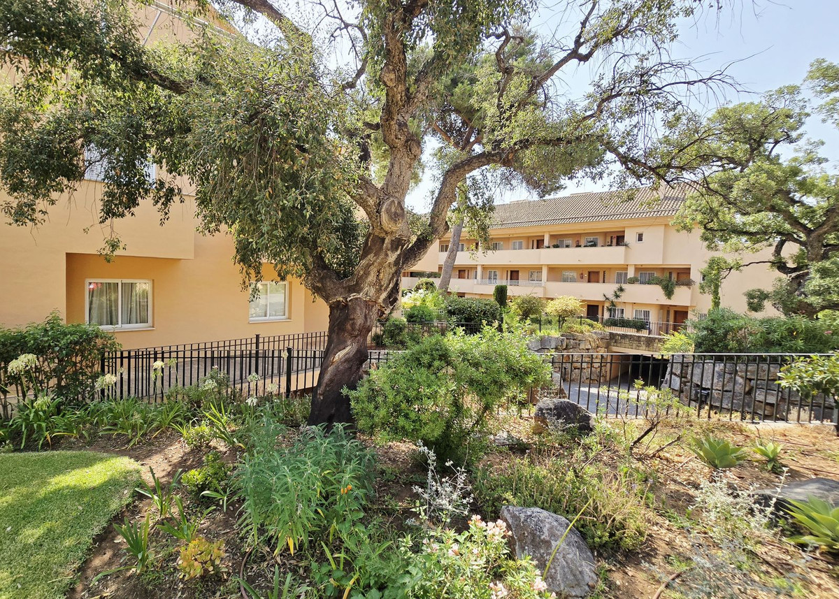Penthouse te koop in Elviria | 2 slaapkamers H5136586