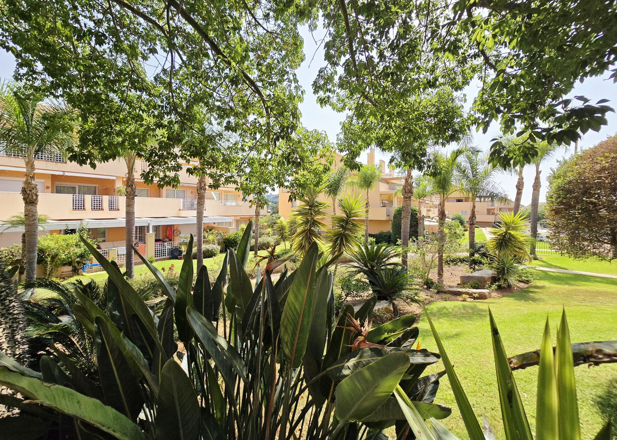 Penthouse te koop in Elviria | 2 slaapkamers H5136586