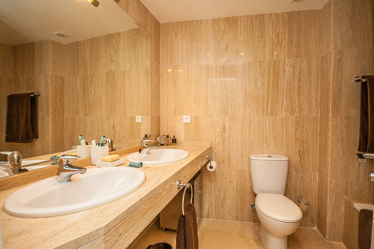 Penthouse te koop in Elviria | 2 slaapkamers H5140744