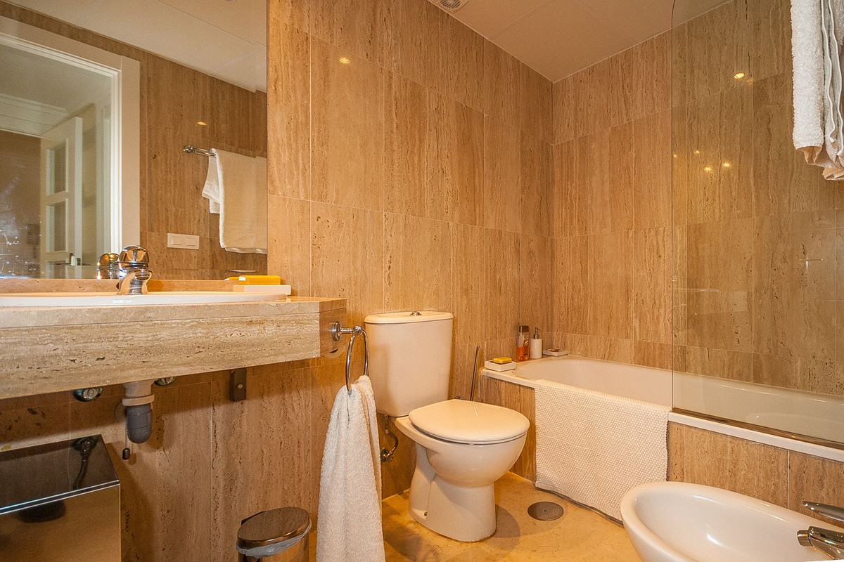 Penthouse te koop in Elviria | 2 slaapkamers H5140744