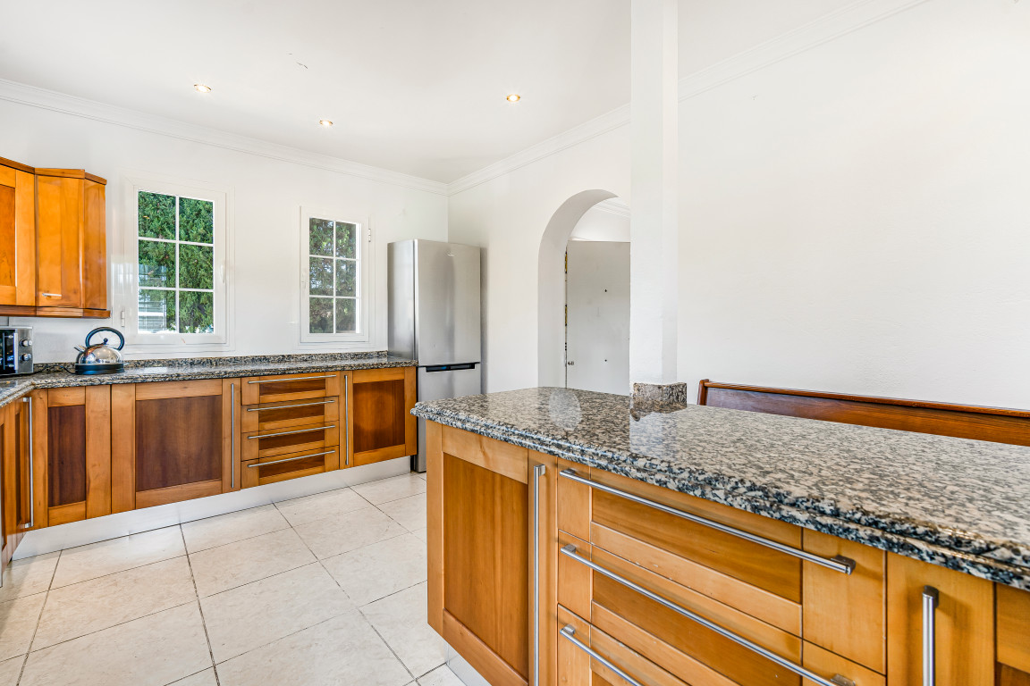 Huis te koop in Elviria | 4 slaapkamers H5141941