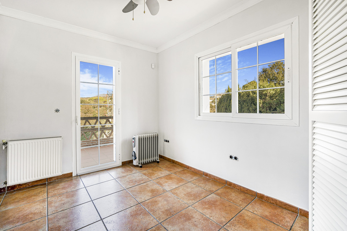 Huis te koop in Elviria | 4 slaapkamers H5141941