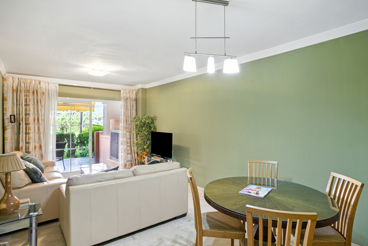 Appartement te koop in Elviria | 2 slaapkamers H5147020