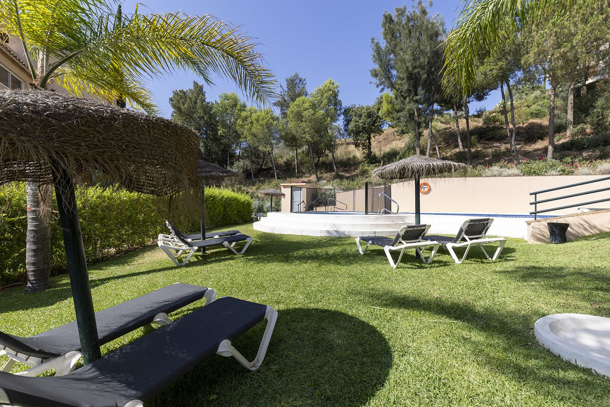 Appartement te koop in Elviria | 2 slaapkamers H5147146