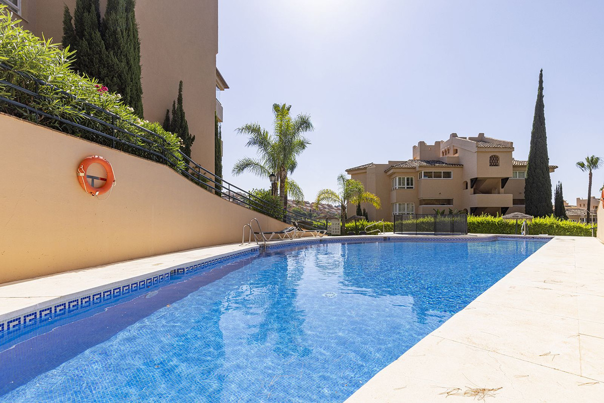 Appartement te koop in Elviria | 2 slaapkamers H5147146