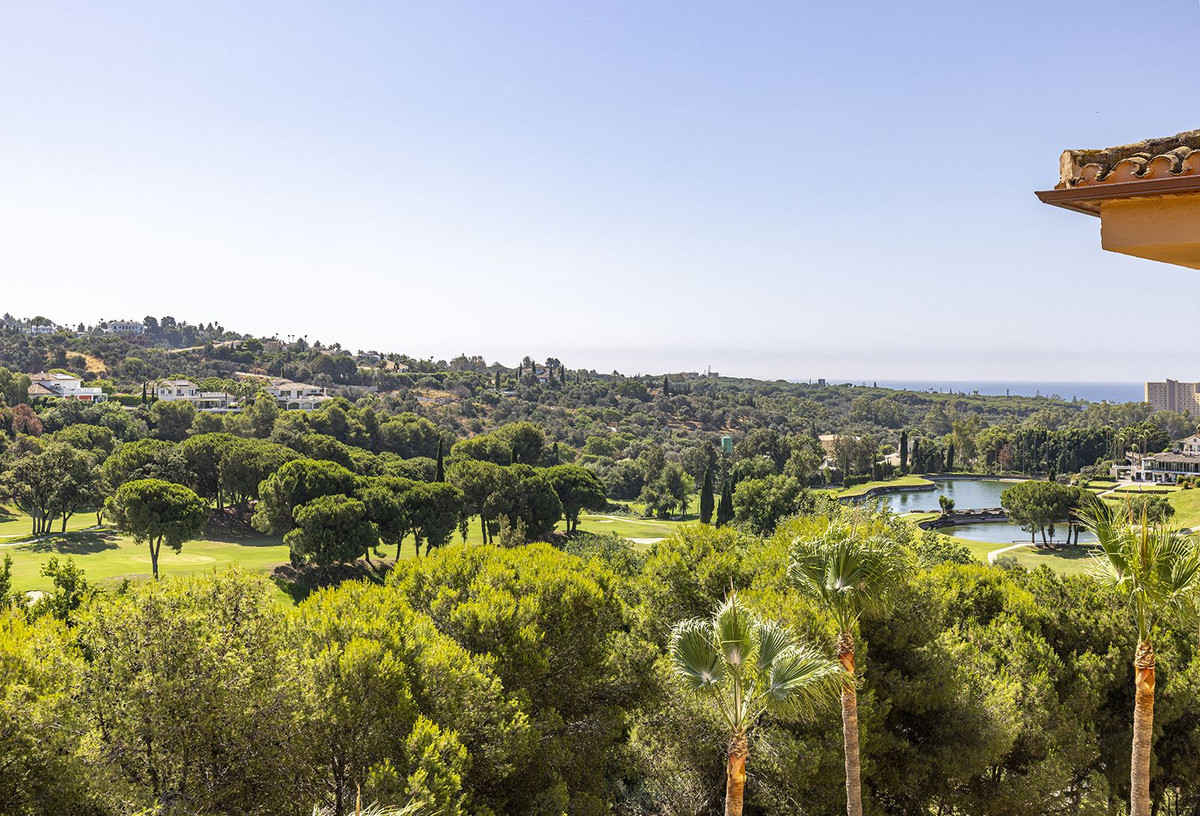 Appartement te koop in Elviria | 2 slaapkamers H5147146