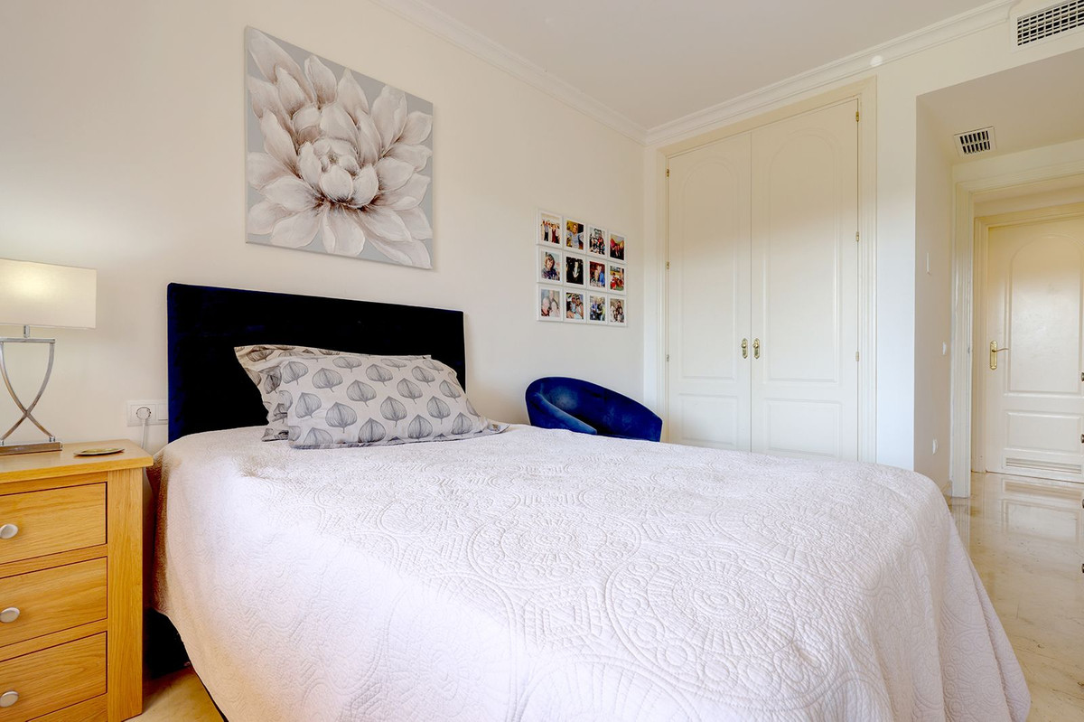 Appartement te koop in Elviria | 2 slaapkamers H5147146