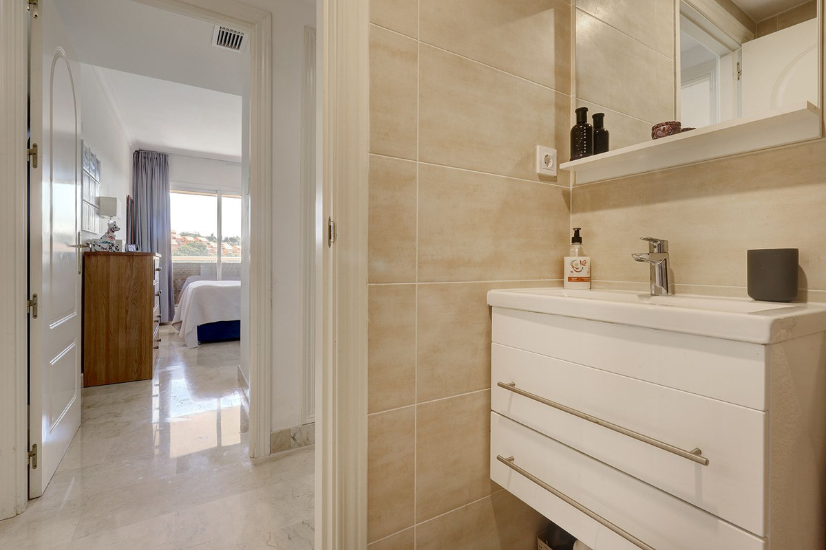 Appartement te koop in Elviria | 2 slaapkamers H5147146