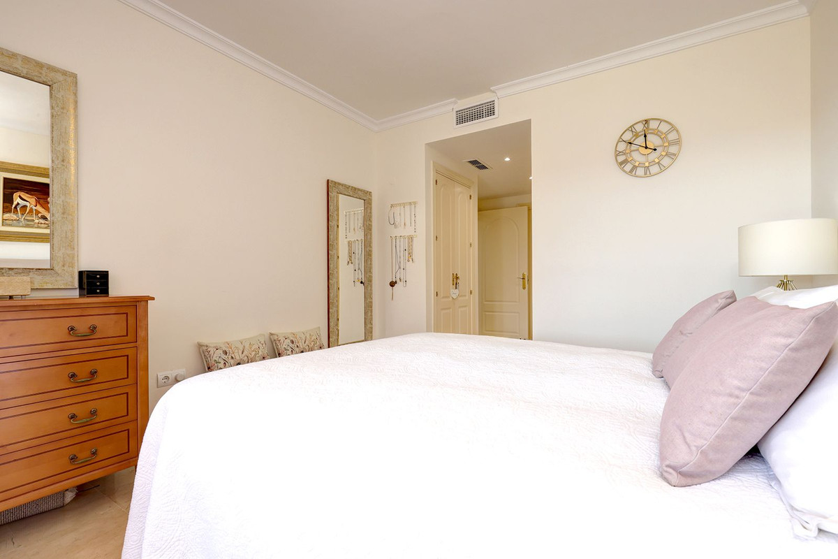 Appartement te koop in Elviria | 2 slaapkamers H5147146