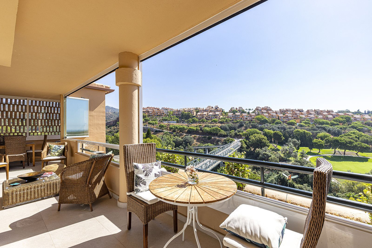 Appartement te koop in Elviria | 2 slaapkamers H5147146
