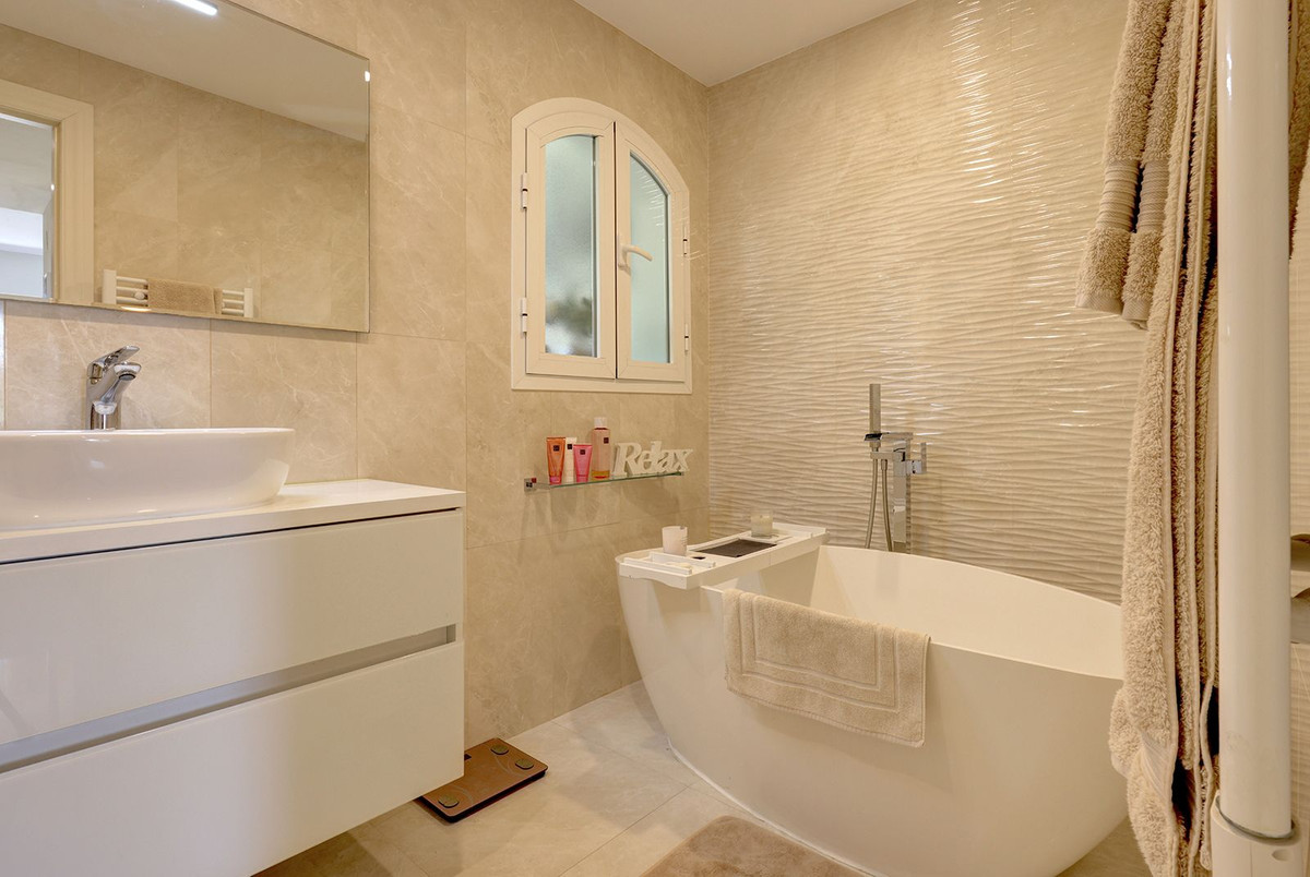 Appartement te koop in Elviria | 2 slaapkamers H5147146