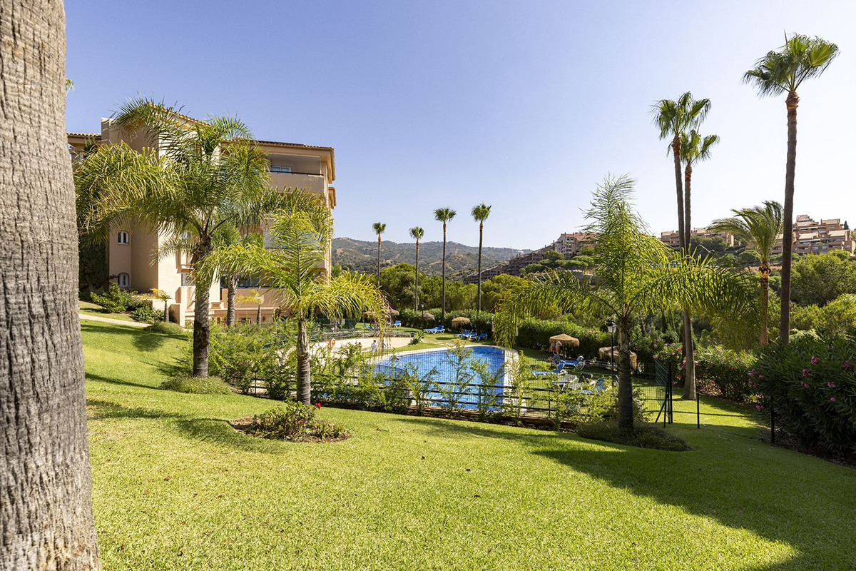 Appartement te koop in Elviria | 2 slaapkamers H5147146