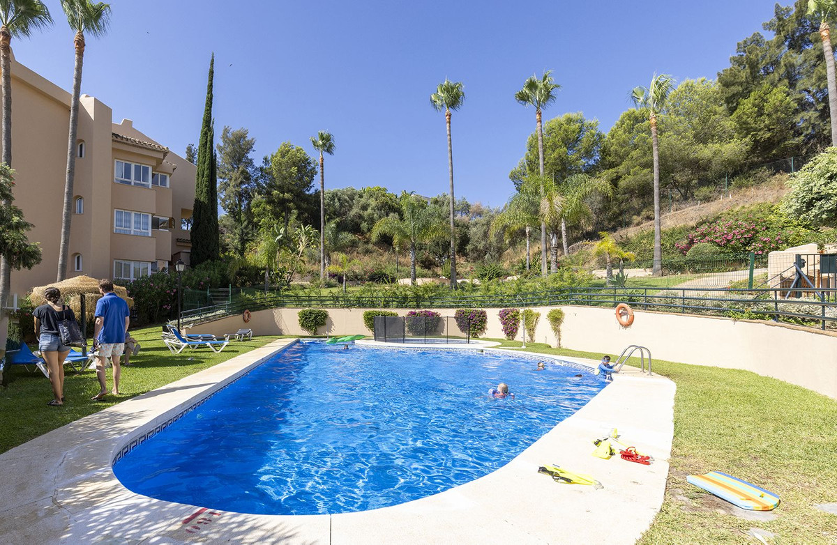 Appartement te koop in Elviria | 2 slaapkamers H5147146