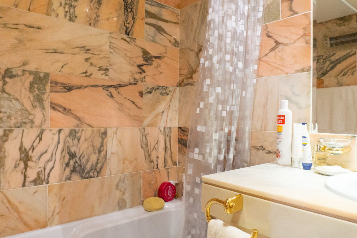Appartement te koop in Elviria | 2 slaapkamers H5147521