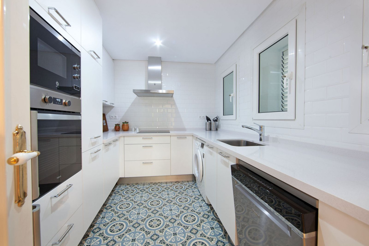 Appartement te koop in Elviria | 2 slaapkamers H5147521