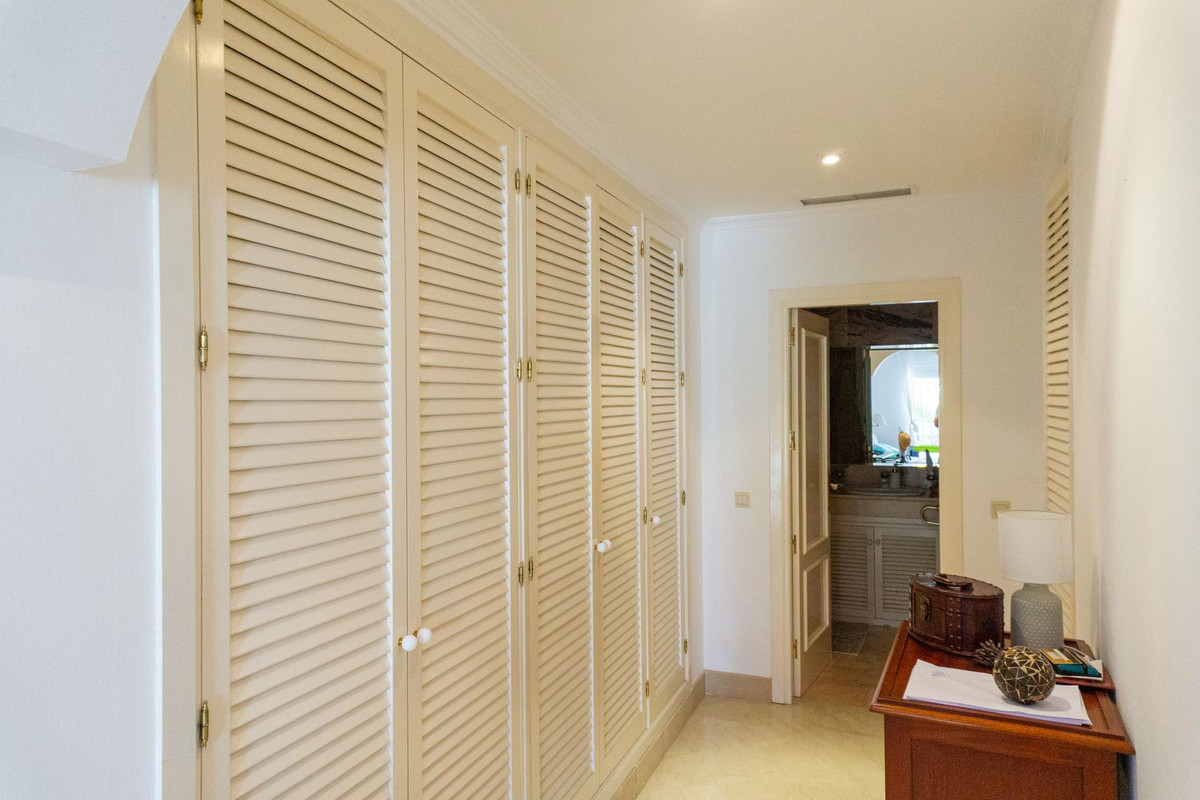 Appartement te koop in Elviria | 2 slaapkamers H5147521