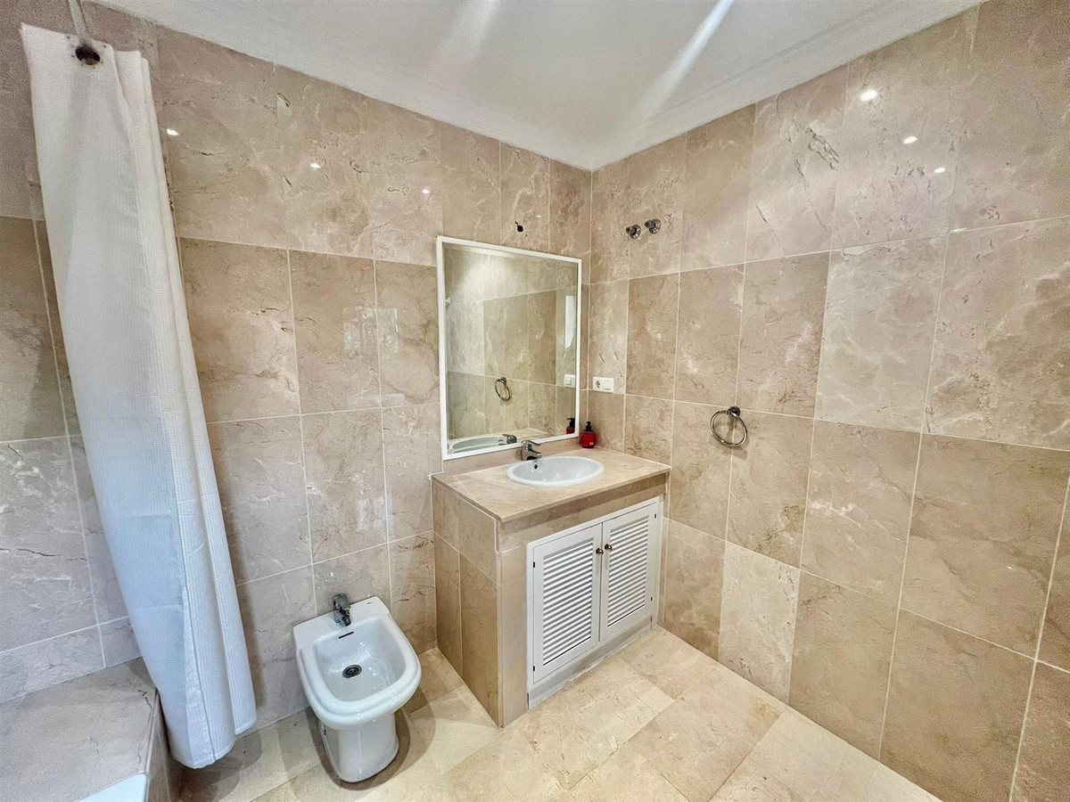 Appartement te koop in Elviria | 2 slaapkamers H5157505