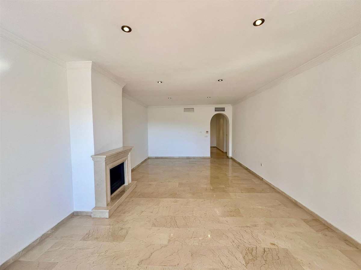 Appartement te koop in Elviria | 2 slaapkamers H5157505