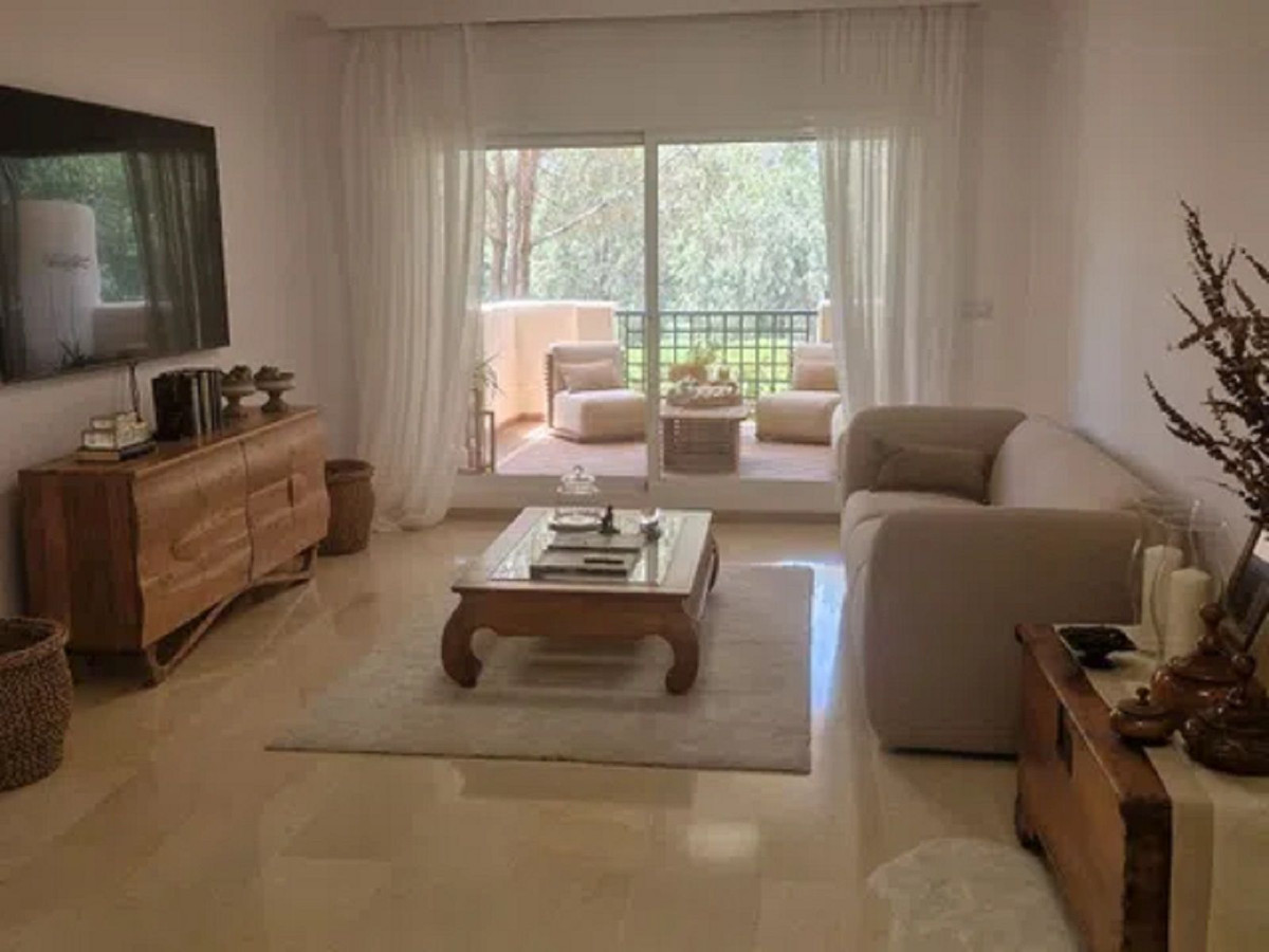 Appartement te koop in Elviria | 2 slaapkamers H5160220